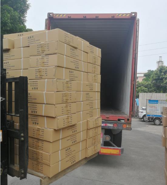 节能煤气炉具批发厂家装车